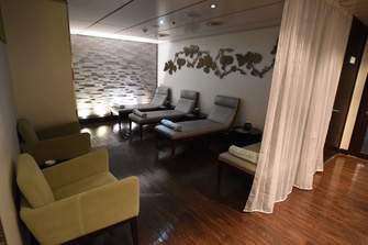 Cruise & Maritime Columbus Spa 4.JPG